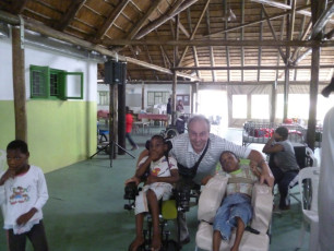 2016 MOZAMBICO MAPUTO Sostegno ai bambini disabili del Villaggio Obra Dom Orione-004
